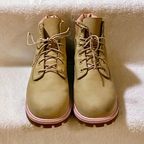 LIKE NEW! TIMBERLAND Waterproof Heritage Boots in Pink & Beige - Picture 11 of 12